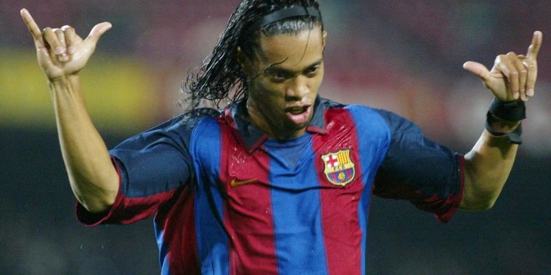 Trong sự nghiệp, Ronaldinho rất ưa chuộng áo số 10